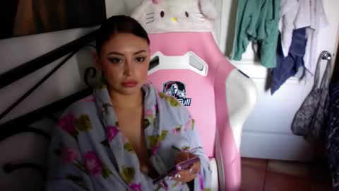 Snapshot of la_lechera_ chatting on January 8, 2026, 5:48 pm la_lechera_ online show from January 8, 2026, 5:48 pm