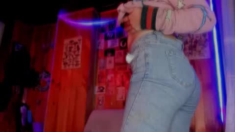 Snapshot of laary_lily chatting on February 14, 2025, 2:28 am Laary Lily online show from February 14, 2025, 2:28 am