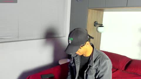 labrinthteasing online show from February 22, 2026, 12:04 pm