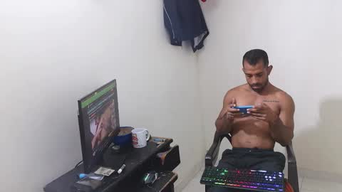 Snapshot of lacasadelosmunecosbq chatting on February 2, 2026, 1:15 am Bruno Smith online show from February 2, 2026, 1:15 am