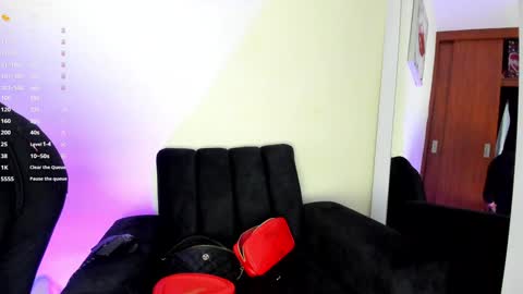 Snapshot of lace_victoria chatting on December 10, 2024, 1:43 am lace_victoria online show from December 10, 2024, 1:43 am