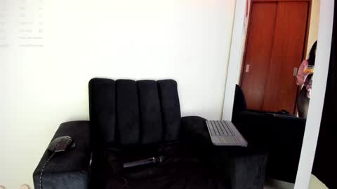 Snapshot of lace_victoria chatting on December 21, 2024, 1:04 am lace_victoria online show from December 21, 2024, 1:04 am