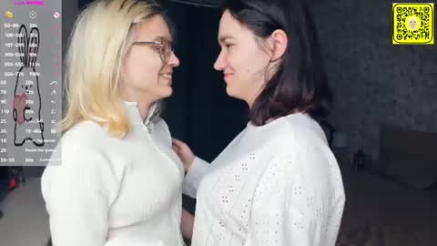 Violet and Isabel online show from July 7, 2026, 7:07 pm