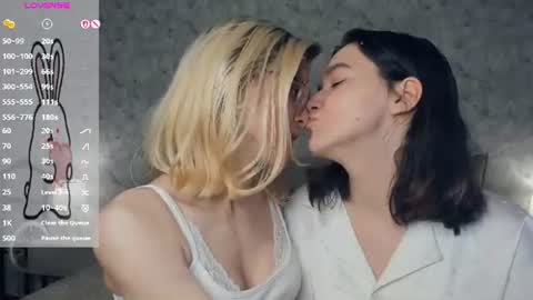 Violet and Isabel online show from August 3, 2026, 7:50 pm