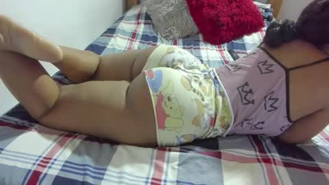 Snapshot of ladahear_ chatting on October 14, 2025, 10:32 pm Akyra online show from October 14, 2025, 10:32 pm