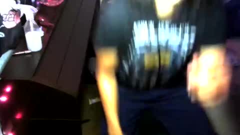 ladani23 online show from April 1, 2026, 7:20 am