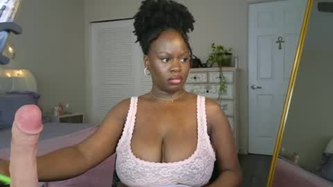 Snapshot of ladiosa_selene chatting on July 18, 2026, 11:30 pm La Diosa Selene online show from July 18, 2026, 11:30 pm