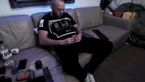 Snapshot of ladshed chatting on December 27, 2024, 5:37 pm Hectic online show from December 27, 2024, 5:37 pm