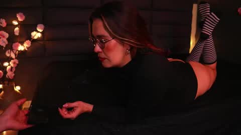 Kathie  Dicky    online show from September 24, 2025, 3:37 pm