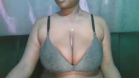 lady_dearra online show from March 3, 2026, 11:05 am