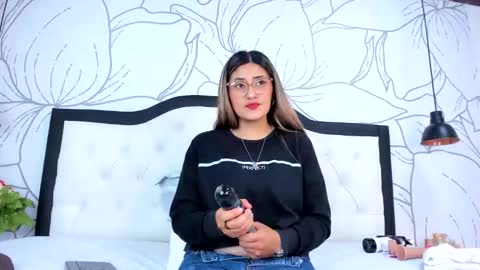 LADY  online show from March 31, 2026, 2:24 am