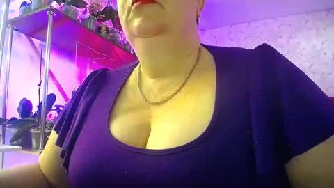Lady Gloria online show from April 7, 2026, 5:08 am