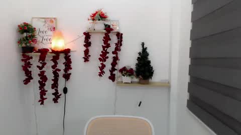 Snapshot of lady_jedyy chatting on March 4, 2025, 8:05 pm online show from March 4, 2025, 8:05 pm