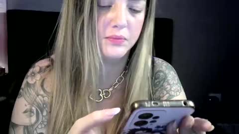Snapshot of lady_khaleesi chatting on February 12, 2025, 8:06 am Lady khaleesi online show from February 12, 2025, 8:06 am