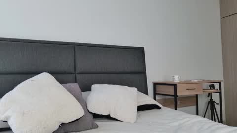 Snapshot of lady_ni chatting on January 18, 2026, 12:31 pm 700 1300 -5 online show from January 18, 2026, 12:31 pm