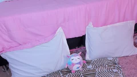 Snapshot of lady_noize chatting on March 2, 2025, 2:08 am Lady online show from March 2, 2025, 2:08 am