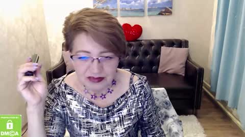 Snapshot of lady_sexy_di chatting on February 4, 2026, 12:00 pm Diana online show from February 4, 2026, 12:00 pm
