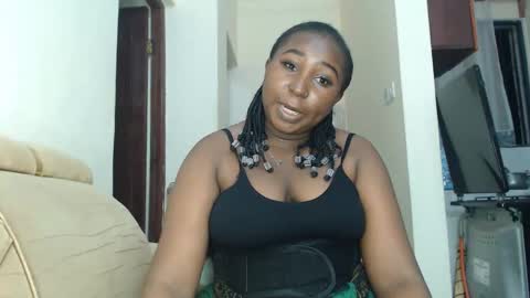 Snapshot of lady_twerky chatting on November 5, 2025, 12:43 am Maya online show from November 5, 2025, 12:43 am