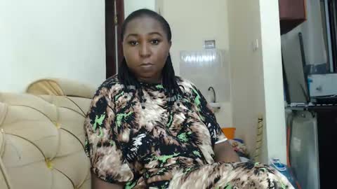 Snapshot of lady_twerky chatting on November 9, 2025, 10:52 pm Maya online show from November 9, 2025, 10:52 pm