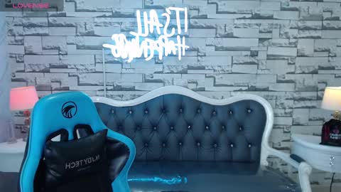 Snapshot of lady_violet_bridgerton_a chatting on December 23, 2024, 10:12 pm Lady Violet Bridgerton online show from December 23, 2024, 10:12 pm