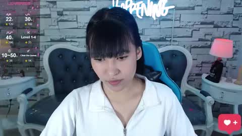 Snapshot of lady_violet_bridgerton_a chatting on February 7, 2025, 10:09 pm Lady Violet Bridgerton online show from February 7, 2025, 10:09 pm