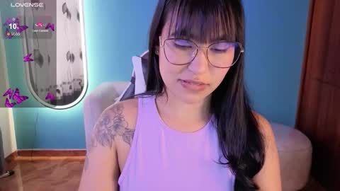 Snapshot of lady_violet_bridgerton_a chatting on October 16, 2025, 7:37 pm Lady Violet Bridgerton online show from October 16, 2025, 7:37 pm