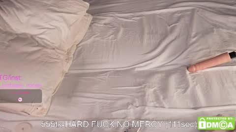 Emma and Karina online show from November 17, 2025, 8:03 pm