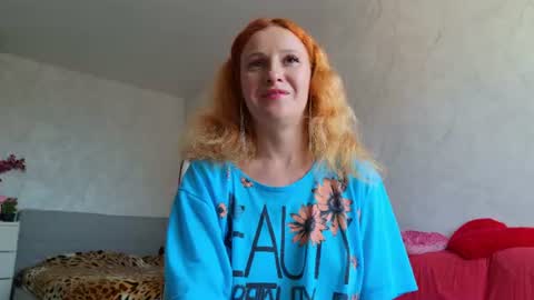 Snapshot of ladybigsmile chatting on June 8, 2026, 6:47 am Sima Ladybigsmile online show from June 8, 2026, 6:47 am