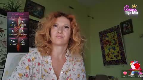Snapshot of ladybigsmile chatting on July 21, 2026, 1:52 am Sima Ladybigsmile online show from July 21, 2026, 1:52 am
