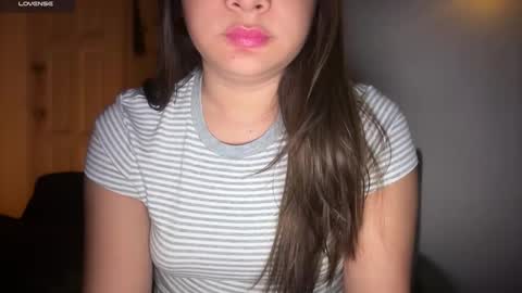 Snapshot of ladybird21 chatting on October 13, 2025, 12:27 pm Aria online show from October 13, 2025, 12:27 pm