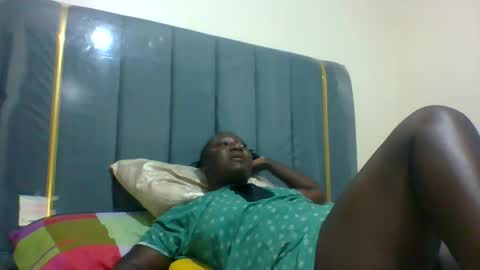 Snapshot of ladyblossoms19 chatting on December 11, 2024, 6:31 pm lindah32 online show from December 11, 2024, 6:31 pm