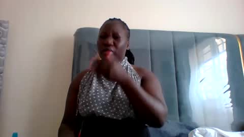 Snapshot of ladyblossoms19 chatting on December 24, 2024, 8:22 am lindah32 online show from December 24, 2024, 8:22 am