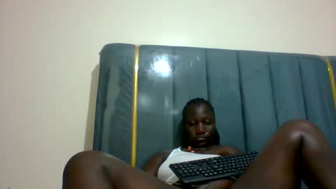 Snapshot of ladyblossoms19 chatting on December 26, 2024, 9:04 pm lindah32 online show from December 26, 2024, 9:04 pm