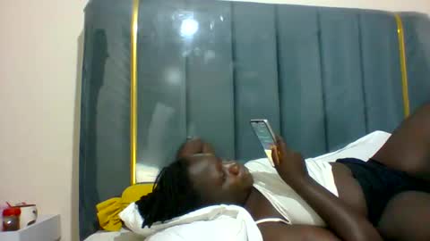 Snapshot of ladyblossoms19 chatting on December 29, 2024, 8:58 pm lindah32 online show from December 29, 2024, 8:58 pm