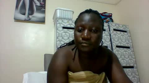 Snapshot of ladyblossoms19 chatting on January 2, 2025, 8:13 pm lindah32 online show from January 2, 2025, 8:13 pm