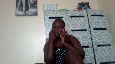 Snapshot of ladyblossoms19 chatting on January 4, 2025, 12:38 pm lindah32 online show from January 4, 2025, 12:38 pm