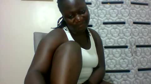 Snapshot of ladyblossoms19 chatting on January 9, 2025, 6:26 pm lindah32 online show from January 9, 2025, 6:26 pm