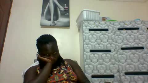 Snapshot of ladyblossoms19 chatting on January 13, 2025, 5:55 pm lindah32 online show from January 13, 2025, 5:55 pm