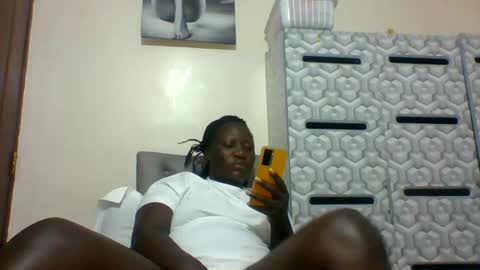 Snapshot of ladyblossoms19 chatting on January 16, 2025, 12:55 am lindah32 online show from January 16, 2025, 12:55 am