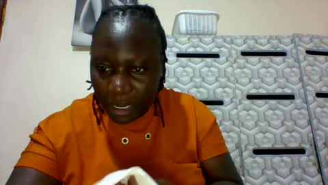 Snapshot of ladyblossoms19 chatting on January 23, 2025, 9:39 pm lindah32 online show from January 23, 2025, 9:39 pm