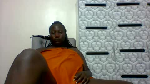 Snapshot of ladyblossoms19 chatting on January 27, 2025, 1:37 am lindah32 online show from January 27, 2025, 1:37 am