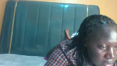 Snapshot of ladyblossoms19 chatting on October 10, 2025, 6:51 pm lindah32 online show from October 10, 2025, 6:51 pm