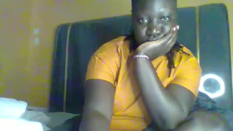 lindah32 online show from June 1, 2026, 10:06 am