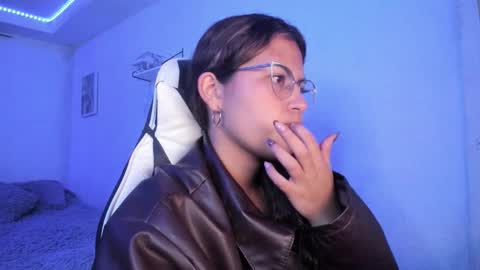  Lady  online show from February 2, 2026, 2:32 am