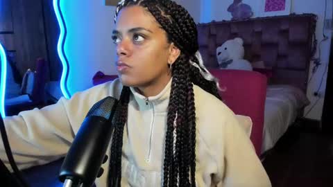 leidy daniela online show from March 6, 2025, 4:41 am