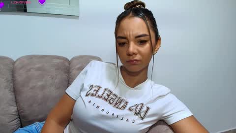 Hello im lady nice to meet you  online show from November 26, 2025, 2:29 pm