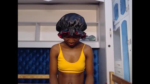 Snapshot of ladydiva69 chatting on October 26, 2025, 6:52 am ladydiva69 online show from October 26, 2025, 6:52 am