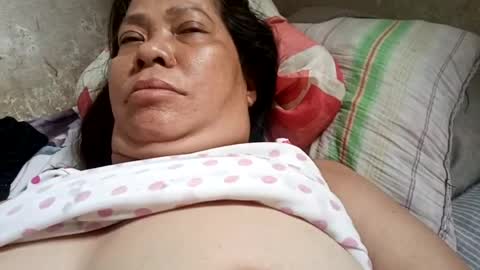 ladyjelyn69 online show from July 8, 2026, 1:21 am