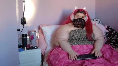Snapshot of ladykitsunebig chatting on May 24, 2026, 6:24 pm ladykitsunebig online show from May 24, 2026, 6:24 pm