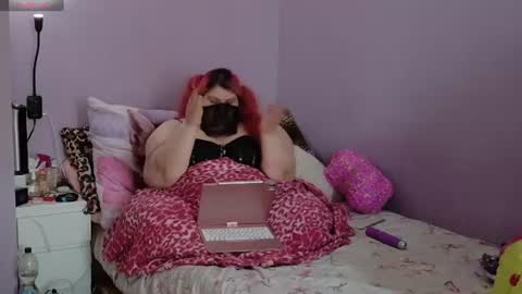 Snapshot of ladykitsunebig chatting on July 7, 2026, 6:05 am ladykitsunebig online show from July 7, 2026, 6:05 am